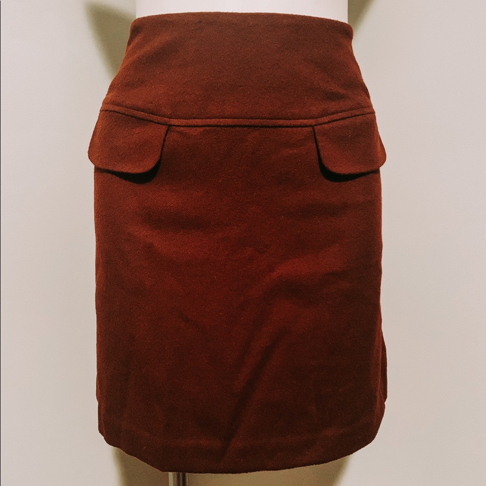 3/$25 - Banana Republic maroon skirt